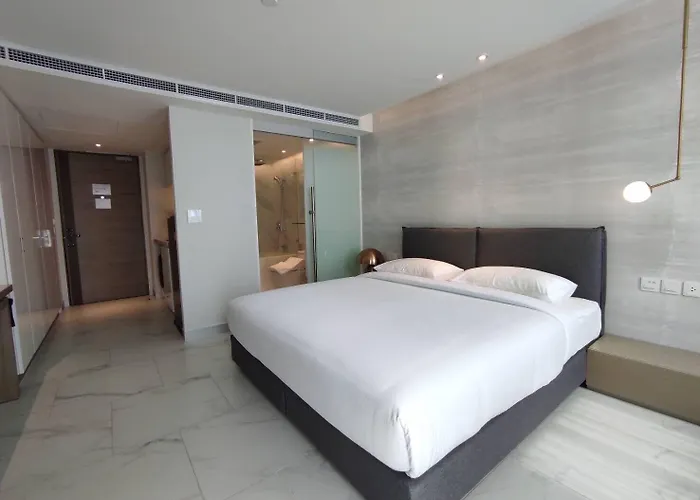 Ashley Bkk Hotel 4*